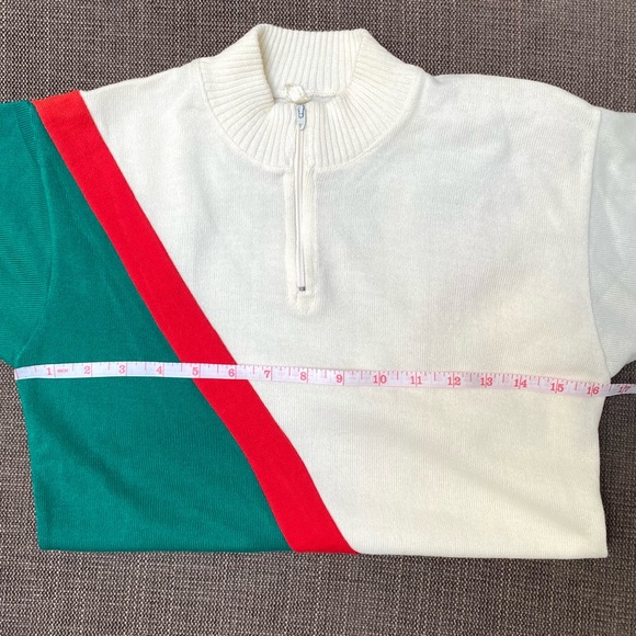 VTG Short Sleeve Sweater Quarter Zip Mock Neck Graphic Print Green and Red - Picture 7 of 8